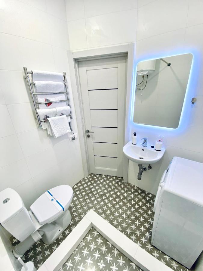 Myfreedom Апартаменти Метро Харківська Kiev Bagian luar foto